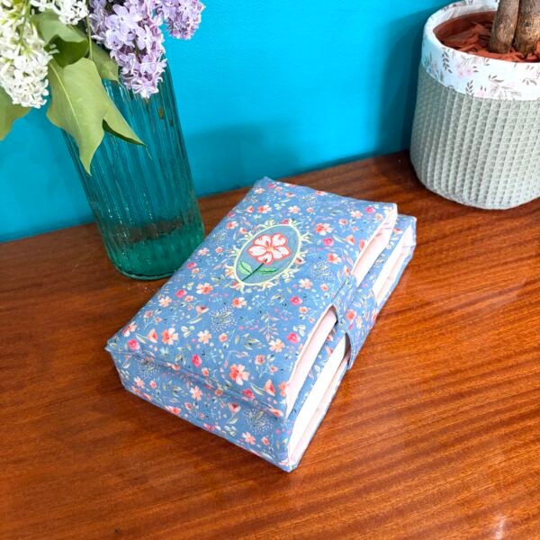 Pochette à livre Bleue - Collection Médaillon